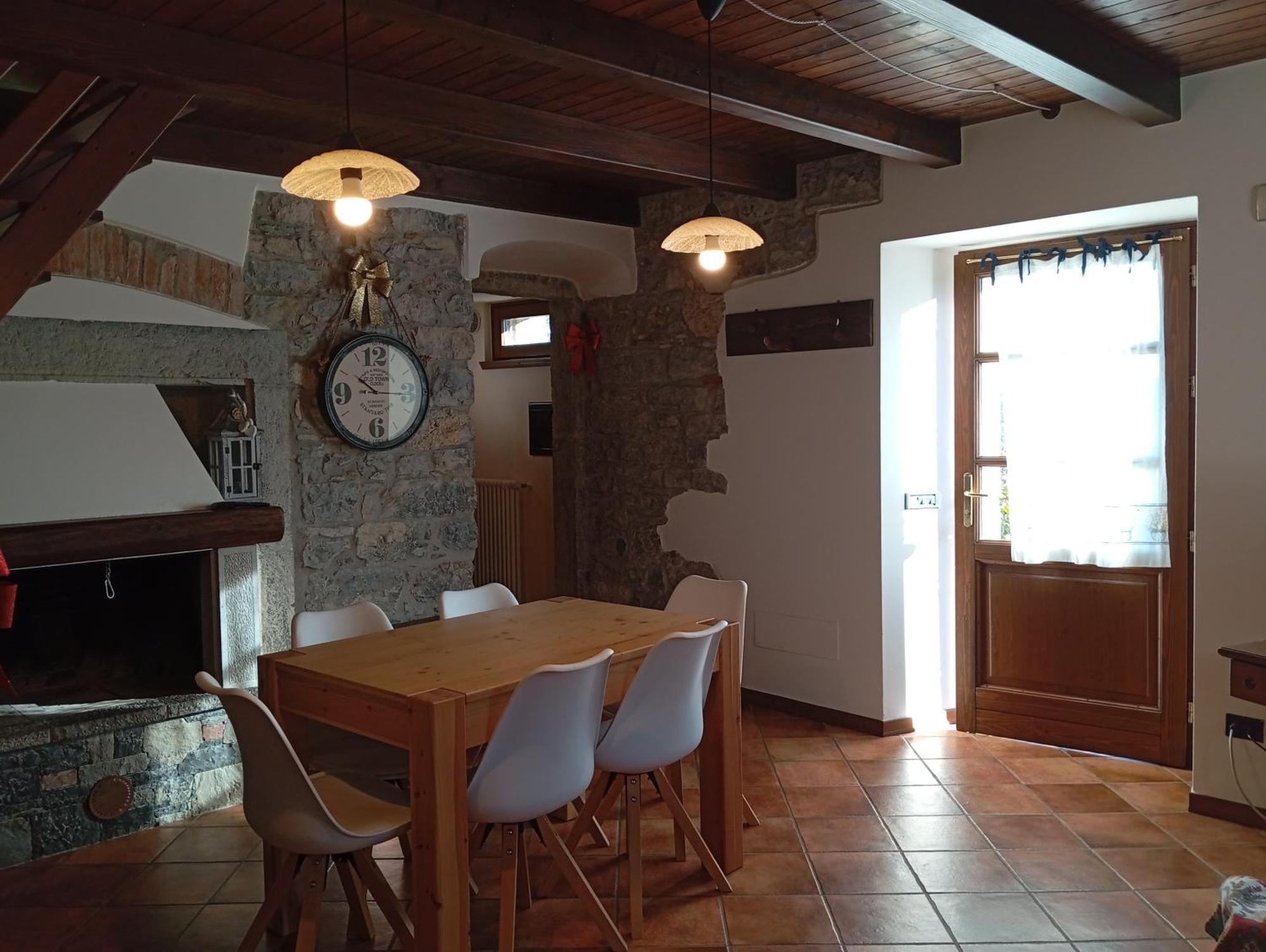 Bed and Breakfast Ca' Baetti L'Antico Borgo Roncola Exterior foto
