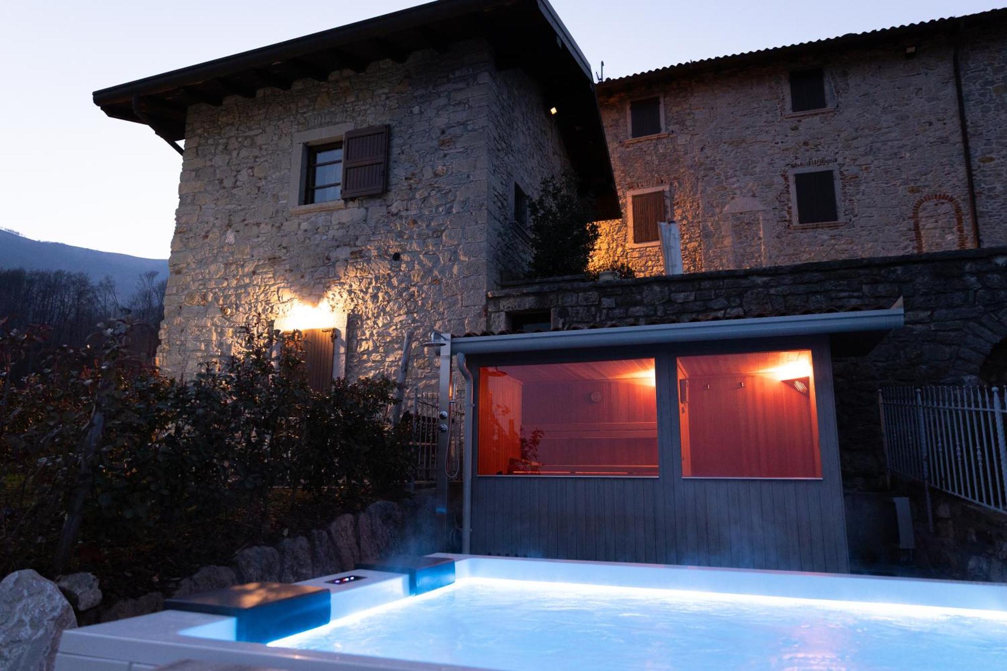 Bed and Breakfast Ca' Baetti L'Antico Borgo Roncola Exterior foto